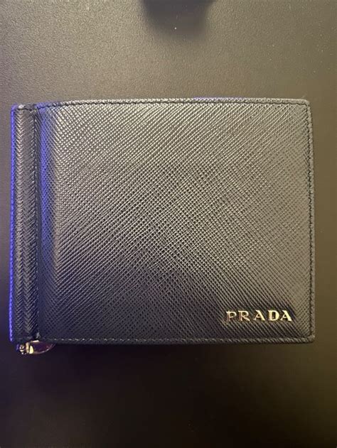 portemonnaie prada|Prada wallet.